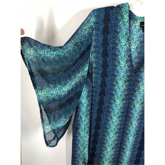 Worthington Women's Snakeskin Print Short Sleeve V-Neck Top Blue Size 1X - Picture 4 of 7